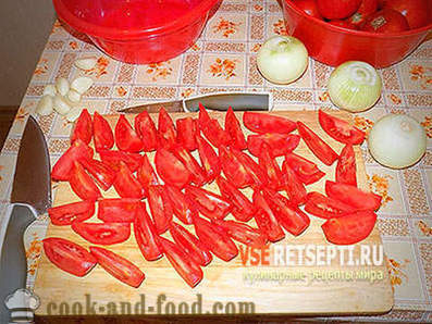 Sladký šalát červená paradajky v zime