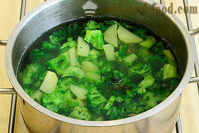 Pyré z brokolice polievka so smotanou