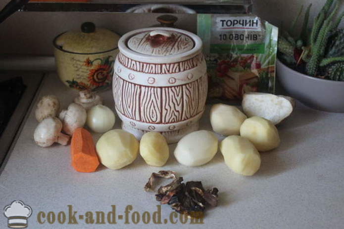 Zakarpatská polievka z bielych húb - ako variť polievku s bielymi hubami chutné, s krok za krokom recept fotografiách