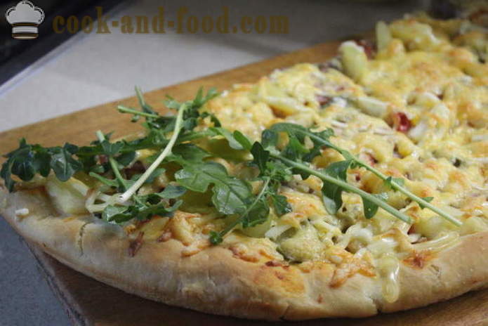 Kvasnice pizza s mäsom a syrom doma - krok za krokom foto-pizza recept s mletým mäsom v rúre