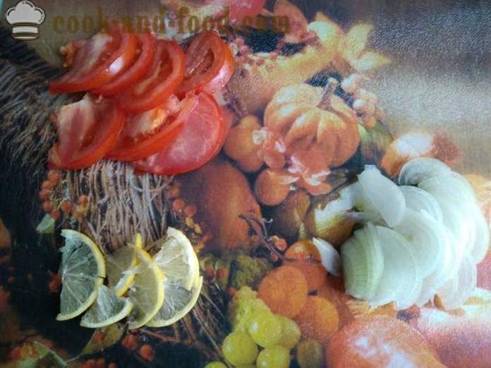Makrela zapečená s paradajkami a citrón vo fólii - ako pečené makrely s citrónom v rúre, sa krok za krokom recept fotografiách