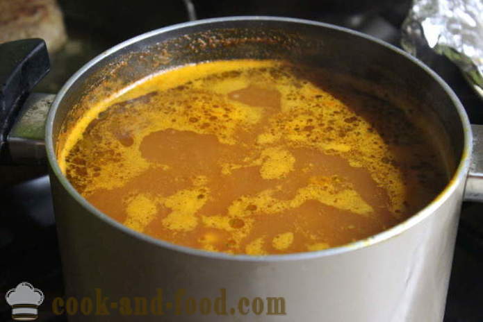 Zemiaková polievka s mäsovými guľkami a paradajkovým pretlakom - ako variť paradajková polievka s mäsovými guľkami, sa krok za krokom recept fotografiách