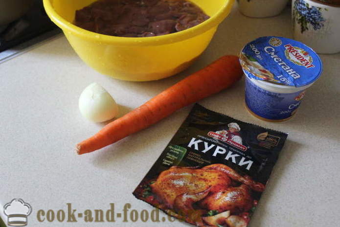 Pečená kuracia pečeň na smotane, mrkvy a cibule - ako variť lahodné kuracie pečeň v rúre, sa krok za krokom recept fotografiách