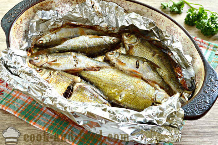 Malé ryby pečené v rúre - ako variť lahodný malé riečne ryby, krok za krokom recept fotografiách
