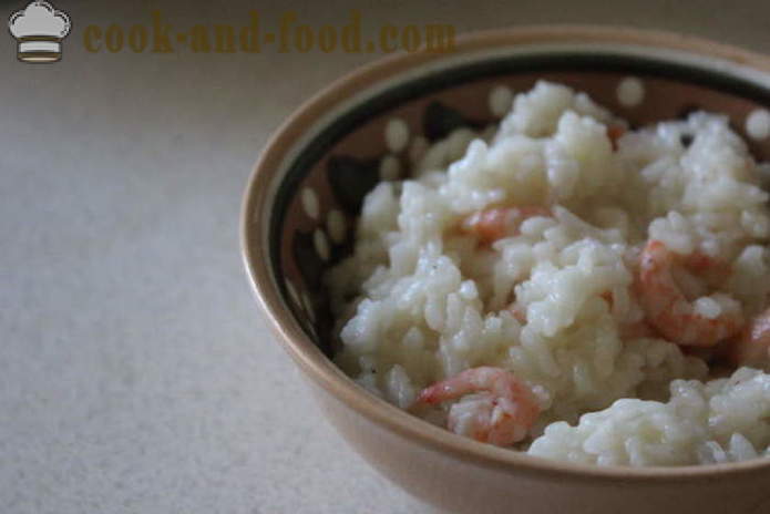 Delicious ryža s krevetami v thajskej - ako variť ryžu s morskými plodmi, krok za krokom recept fotografiách