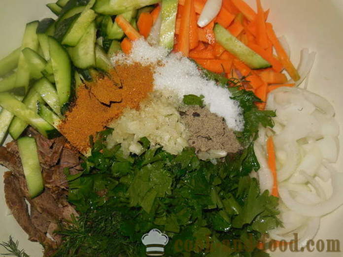 Šalát s mäsom v kórejčine s uhorky a mrkvy - ako variť mäso v kórejčine, krok za krokom recept fotografiách