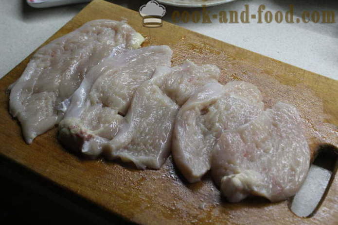 Domáce kuracie roláda plnená špenátom - ako robiť role kuracieho mäsa v rúre, sa krok za krokom recept fotografiách