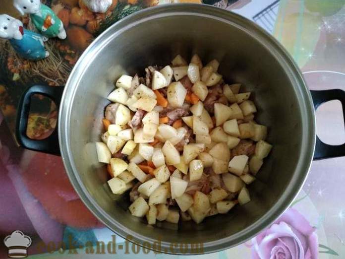 Hovädzí guláš so zemiakmi a cukety - ako variť lahodný zeleninový guláš s cuketou, krok za krokom recept fotografiách