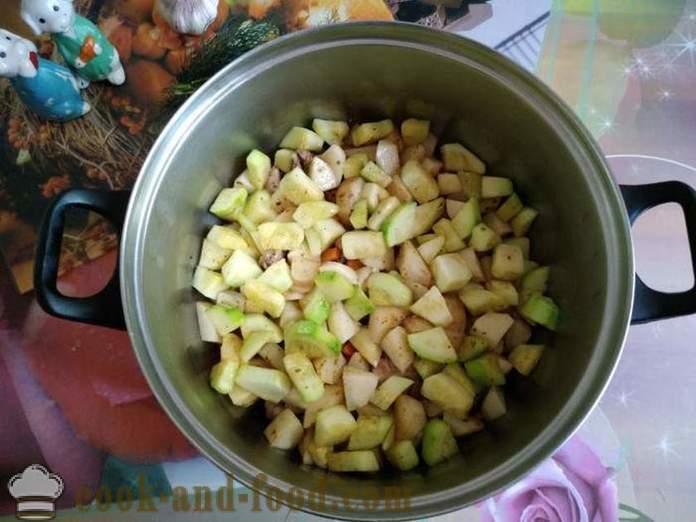 Hovädzí guláš so zemiakmi a cukety - ako variť lahodný zeleninový guláš s cuketou, krok za krokom recept fotografiách