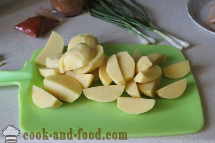 Zemiaky s paprikou a cesnakom - ako uvariť chutné zemiaky s paprikou, krok za krokom recept fotografiách