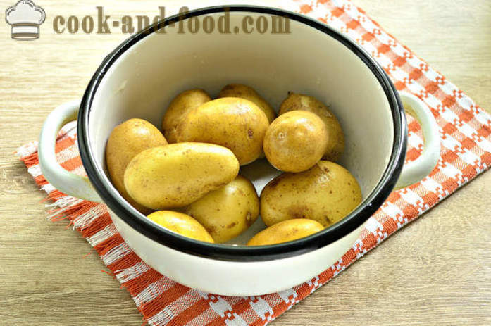 Varené nové zemiaky s cesnakom a bylinkami - ako variť nové zemiaky chutné a riadne krok za krokom recept fotografiách