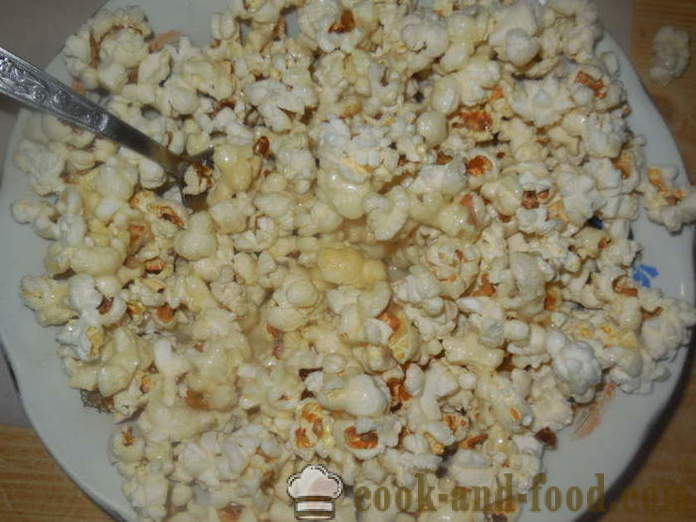 Slané a sladké popcorn v panve - ako robiť popcorn doma správne krok za krokom recept fotografiách