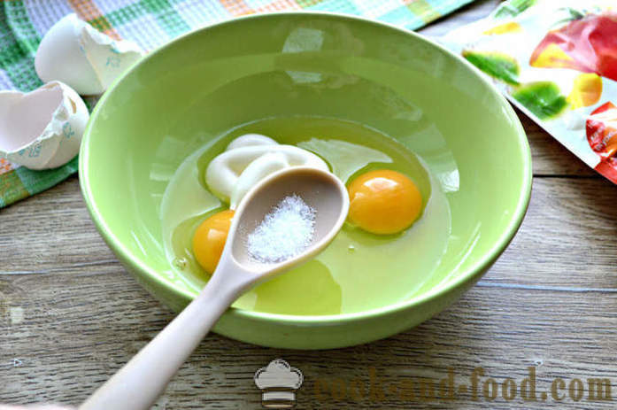Roláda so škrobom a majonézou - Ako sa robí palacinky pre vaječný šalát, krok za krokom recept fotografiách