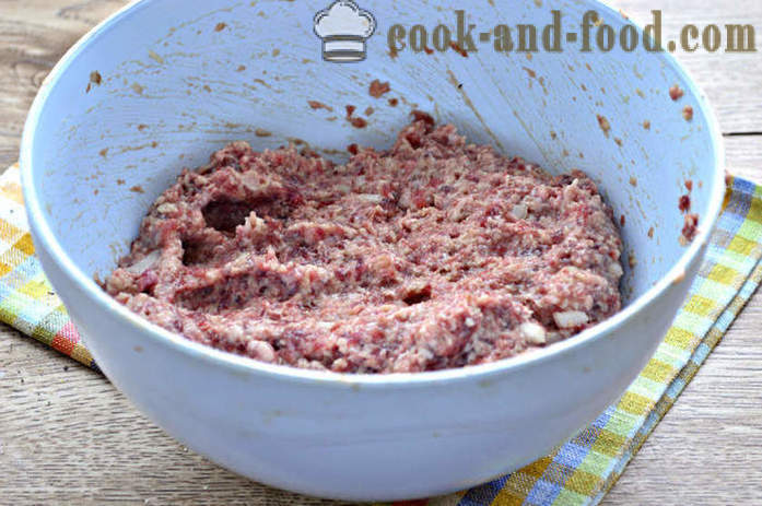 Pečené mäso kotletky s tvarohovou náplňou - ako variť placky plnené syrom, krok za krokom recept fotografiách