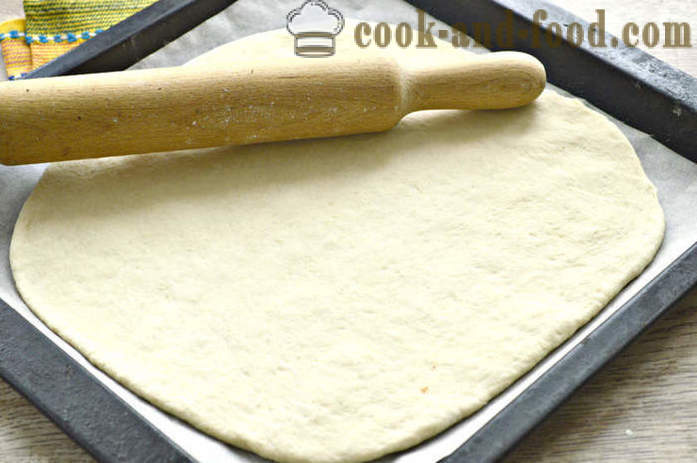 Lean kvasnice torta s kapustou - ako upiecť bezmäsité kapusta koláč v rúre, sa krok za krokom recept fotografiách