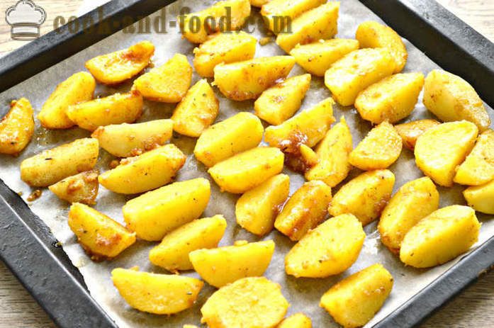 Pečené zemiakové plátky v rúre s cesnakom a sójovou omáčkou - ako vynikajúce pečené zemiaky v rúre, sa krok za krokom recept fotografií