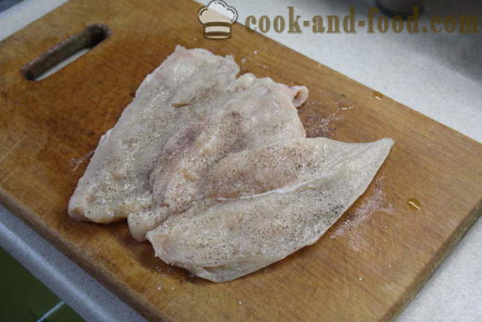 Pečený kuracie roláda v rúre - ako pečené kuracie roláda v rúre na fólii, sa krok za krokom recept fotografiách