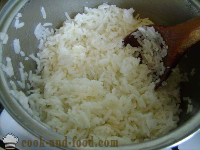Karbonátky z mletého hovädzieho mäsa s ryžou na panvici - ako variť karbonátky z mletého hovädzieho mäsa a omáčky, sa krok za krokom recept fotografiách