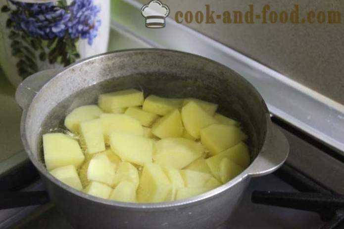 Guľa zemiaky so syrom a bylinkami v oleji - ako sa zemiakové guľky so syrom, krok za krokom recept fotografiách