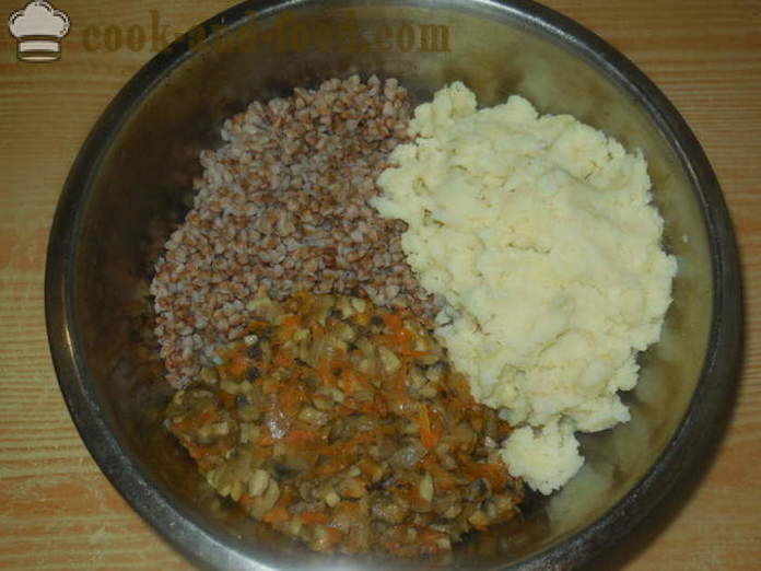 Plnená kapusta s pohánkou, zemiaky a huby - ako variť bezmäsité plnené pohánkou, krok za krokom recept fotografiách
