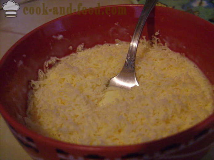 Kastról nastrúhané surové zemiaky so syrom a cesnakom - ako variť lahodné hrniec zemiakov v rúre, sa krok za krokom recept fotografiách