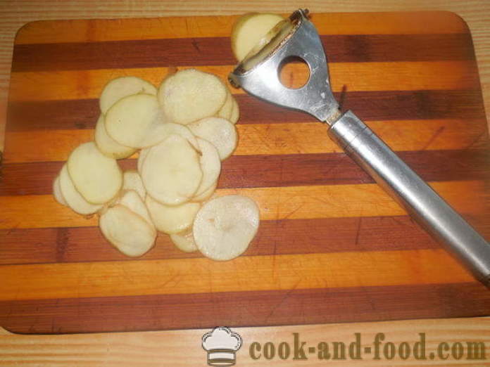 Triesky zo zemiakov v panvici - ako sa zemiakové lupienky od domu krok za krokom recept fotografiách