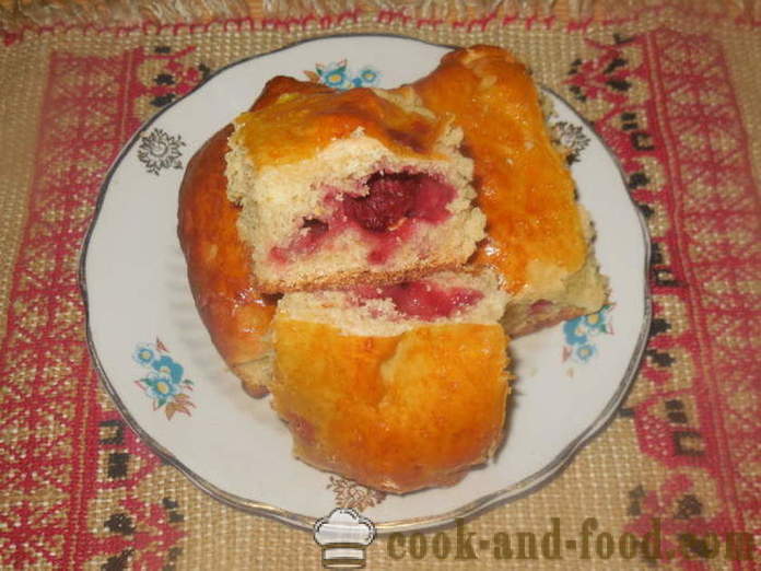 Veterné koláče s jahodami - Ako variť koláče s jahodami v rúre, sa krok za krokom recept fotografiách