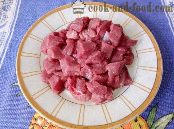 Hovädzie mäso v hrnci v rúre - ako uhasiť hovädzie mäso v hrnci s krok za krokom recept fotografiách