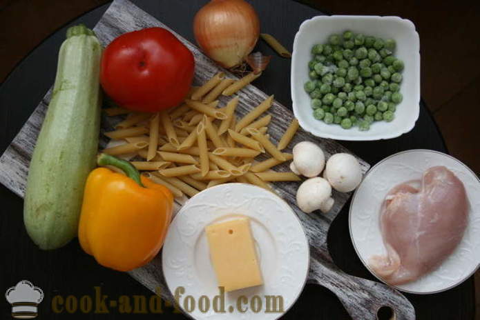 Taliansky domáce cestoviny s kuracím mäsom, zeleninou a syrom - ako variť talianske cestoviny doma krok za krokom recept fotografiách