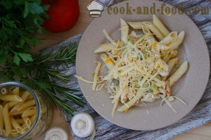 Taliansky domáce cestoviny s kuracím mäsom, zeleninou a syrom - ako variť talianske cestoviny doma krok za krokom recept fotografiách