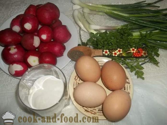 Lahodný šalát z reďkoviek s vajcom a cibuľkou - ako pripraviť šalát z reďkoviek, krok za krokom recept fotografiách