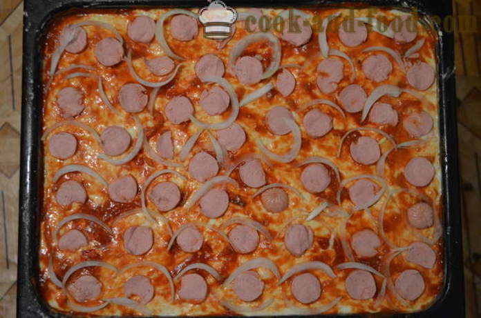 Vonkajšie pizza koláč - ako variť pizzu koláč, krok za krokom recept fotografiách