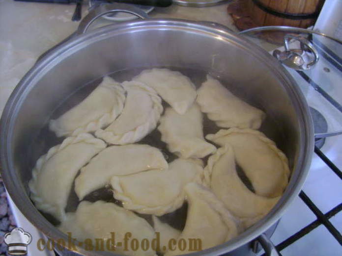 Bezmäsité knedle s zemiaky a huby - Ako variť knedle s zemiaky a hubami, krok za krokom recept fotografiách