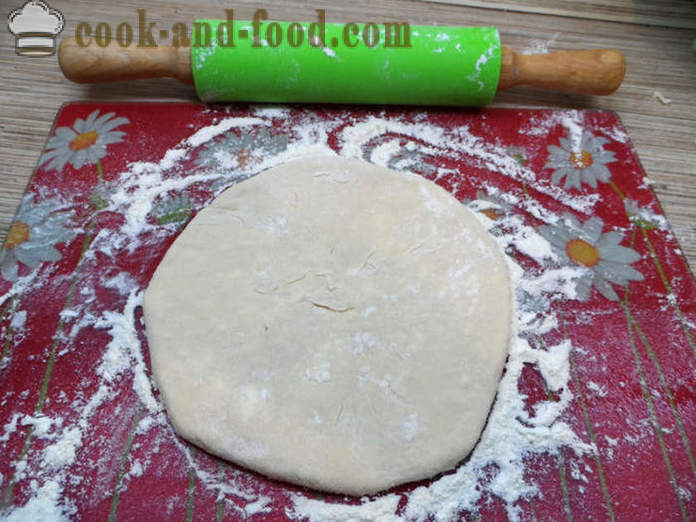 Chačapuri v Imereti syrom - ako sa tortilly so syrom na panvici, krok za krokom recept fotografiách