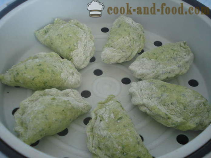 Lush knedle varené v pare, jogurt a zemiaky - ako variť knedle zemiaky dusené s krok za krokom recept fotografiách