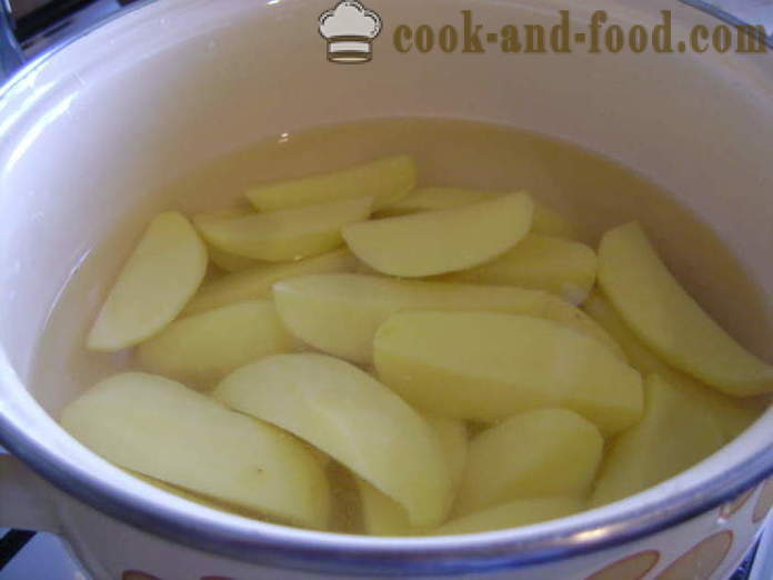 Šťouchané zemiaky s mliekom - ako variť zemiakovou kašou, krok za krokom recept fotografiách