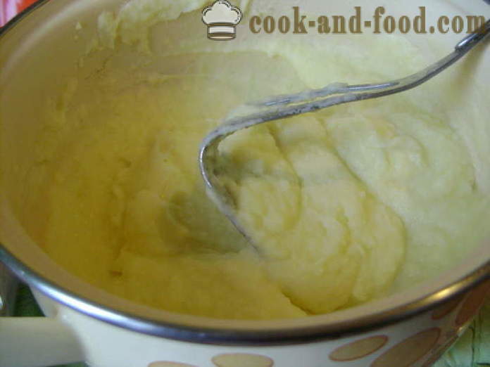 Šťouchané zemiaky s mliekom - ako variť zemiakovou kašou, krok za krokom recept fotografiách