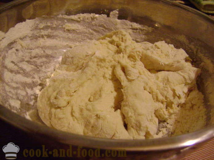 Universal Maslo kysnuté cesto na koláče - Ako pripraviť kysnutého cesta koláč, krok za krokom recept fotografiách