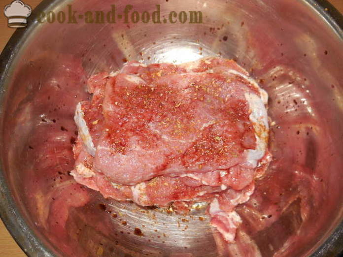 Mäsové závitky plnené v rúre - ako variť mäso rožky na špízy, krok za krokom recept fotografiách