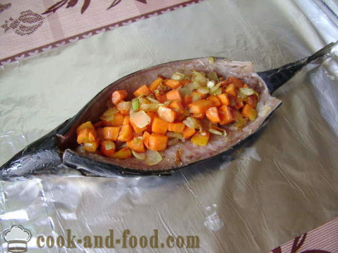 Makrela pečené v alobale v rúre - ako pečené makrely v rúre, sa krok za krokom recept fotografiách