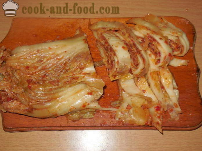 Bravčové mäso s kimchi v kórejčine - kimchi ako poter s mäsom, krok za krokom recept fotografiách