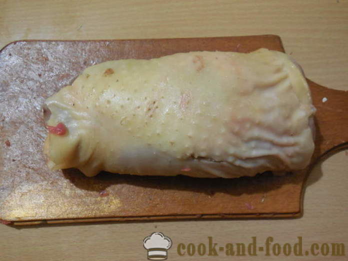 Pečený moriak stehno roláda s hubami - ako variť morčacie roláda v rúre, sa krok za krokom recept fotografiách