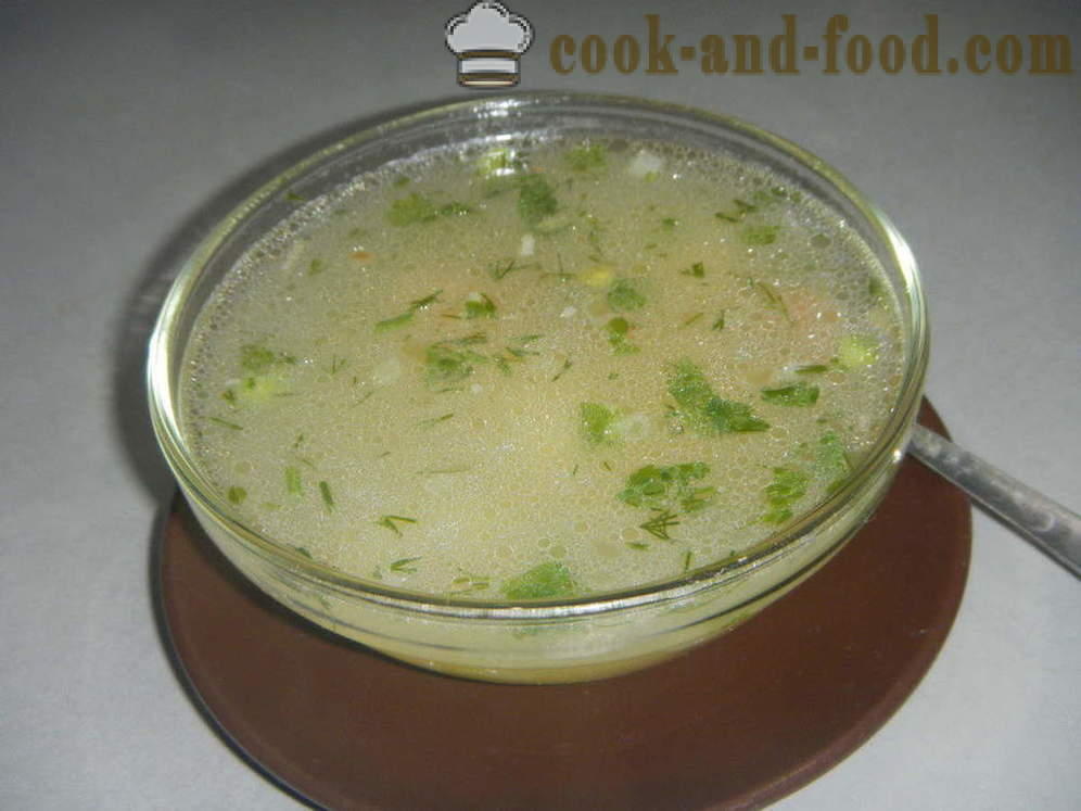 Kuracia polievka s hráškom - ako variť polievku s hráškom mrazené alebo čerstvé, sa krok za krokom recept fotografiách