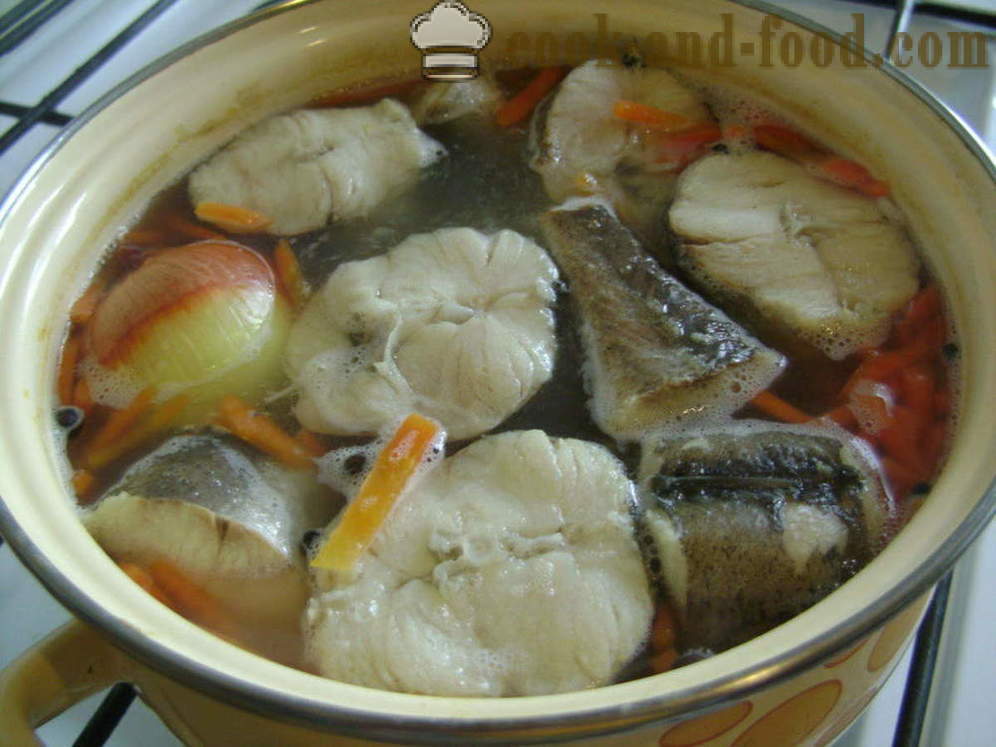 Pôstne rybacia polievka od Hake s ryžou - ako variť rybacia polievka s Heck, krok za krokom recept fotografiách