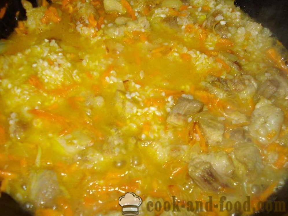 Pilaf na panvici s bravčovým mäsom - ako variť rizoto s bravčovým mäsom v panvici, krok za krokom recept fotografiách