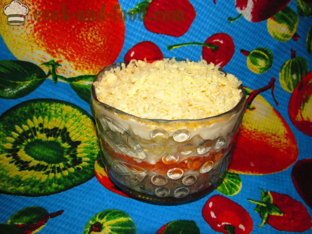 Mimosa šalát sa konzervy a tavených syrov - Ako pripraviť šalát s Mimosa Konzervy bez oleja, krok za krokom recept fotografiách