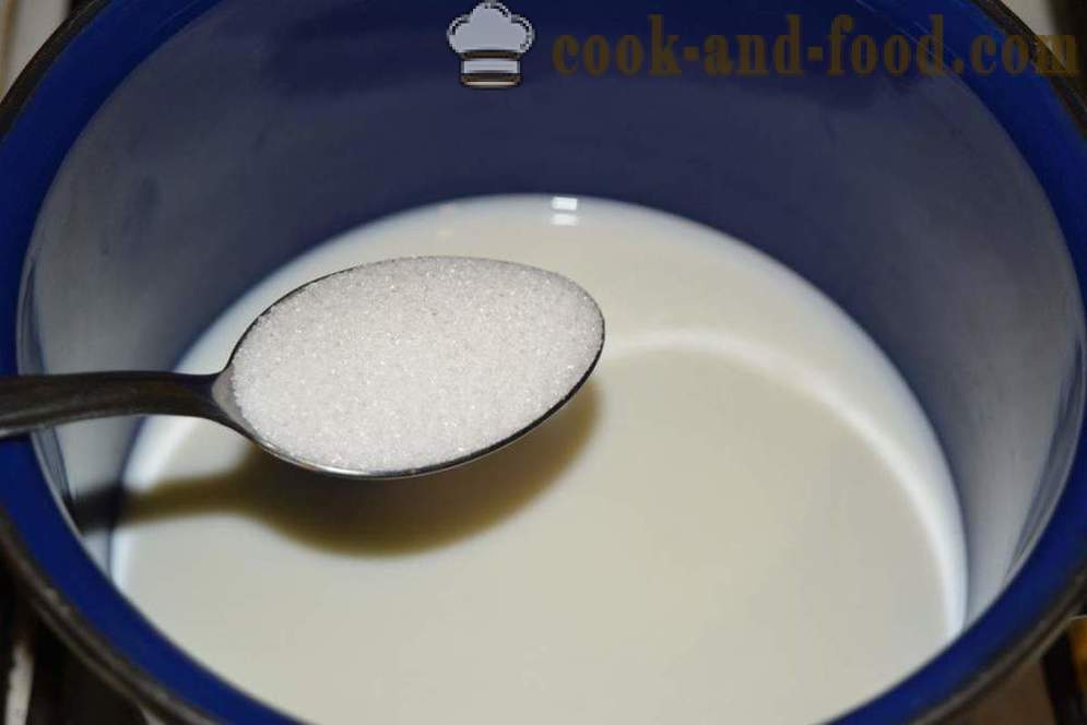 Krupica v mlieku bez hrudiek v panve - ako variť kašu s mliekom bez hrudiek, krok za krokom recept fotografiách