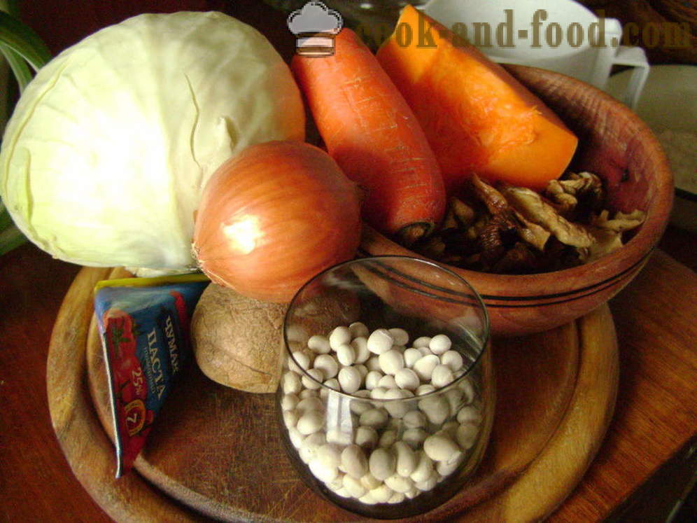 Zeleninová polievka s hubami a fazuľa - ako variť polievku s hubami, krok za krokom recept fotografiách