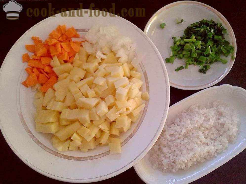 Jednoduchá polievka s mäsovými guľkami a ryža - ako variť polievku s mäsovými guľkami v multivarki, krok za krokom recept fotografiách