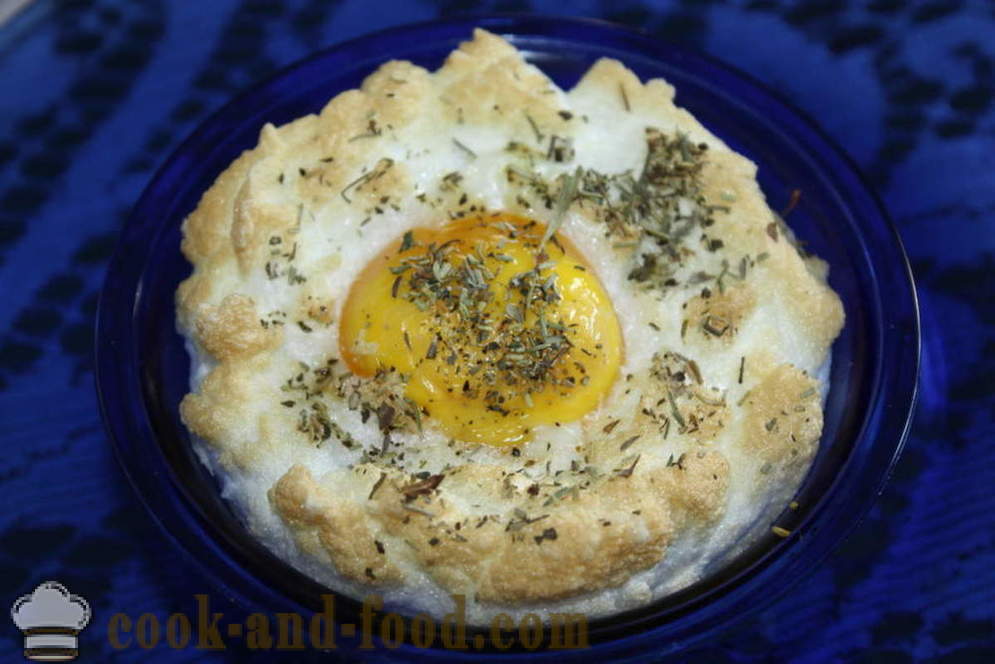 Nezvyčajné vajcia so syrom v plechovkách - ako variť praženicu v rúre, sa krok za krokom recept fotografiách